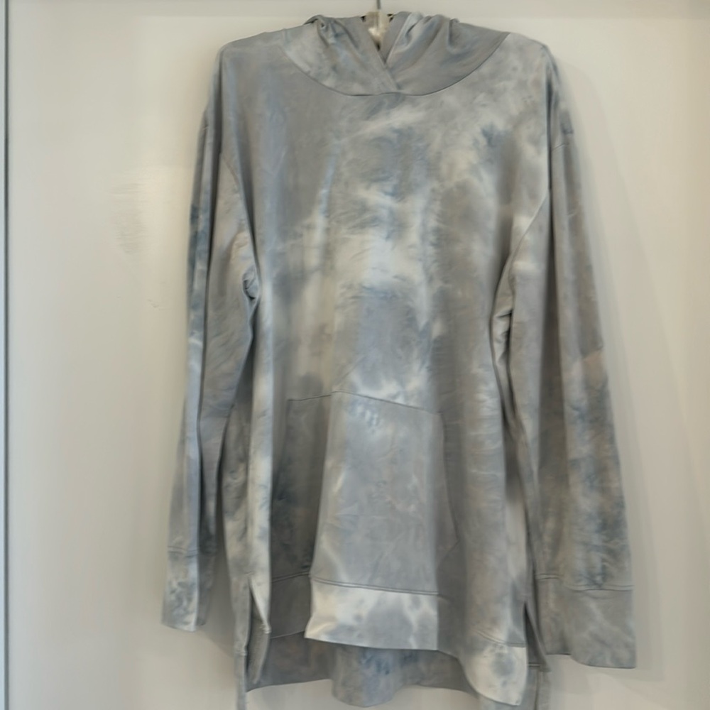 Super soft and stretchy hooded pull over